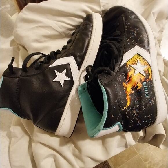 Men's Converse All Star NBA JAM Size 10 High Top, 'He's on Fire" - Picture 2 of 5